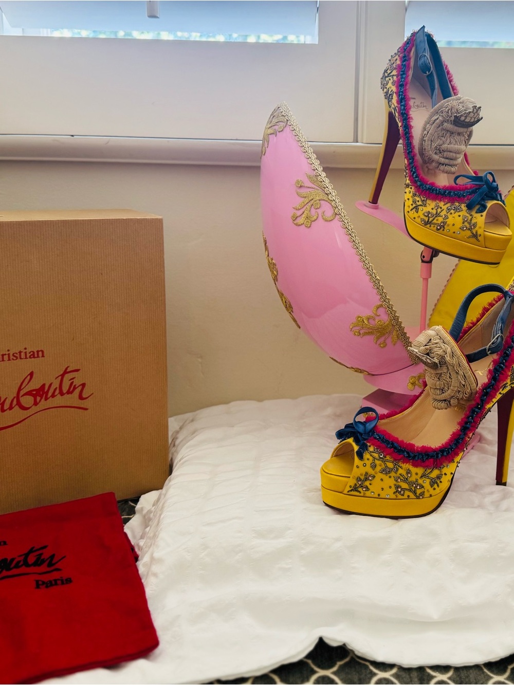 Christian Louboutin Yellow Embroidered Peep-Toe Platform Heels with Navy Trim - Picture 4 of 12